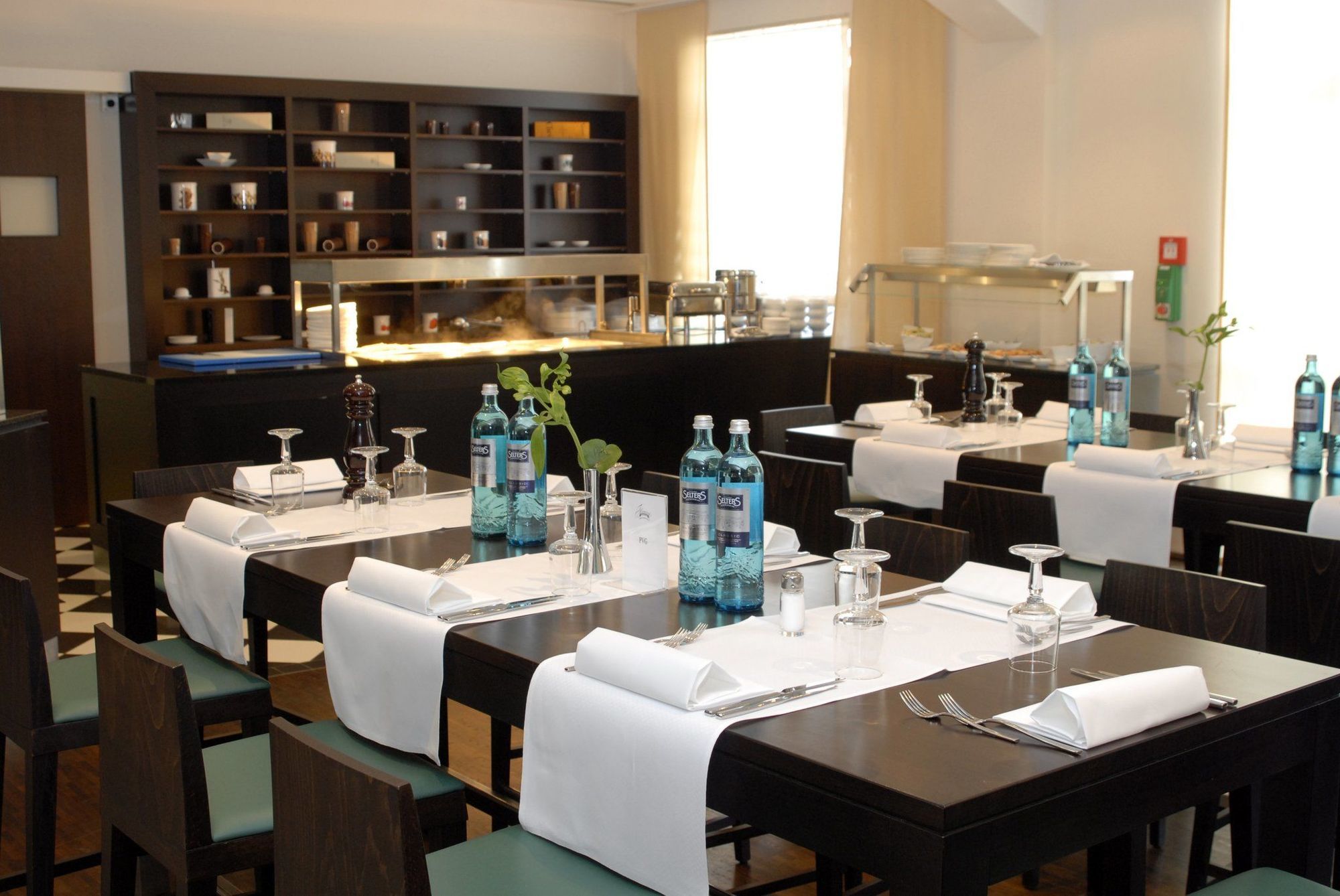 Flemings Conference Hotel Frankfurt Франкфурт-на-Майне Ресторан фото